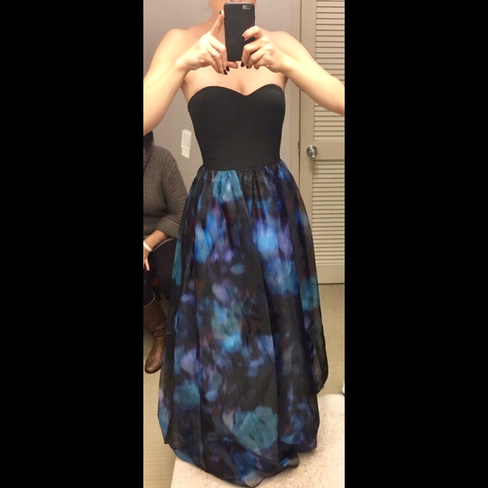 Aidan Mattox Strapless Gown - Worn Once - 0